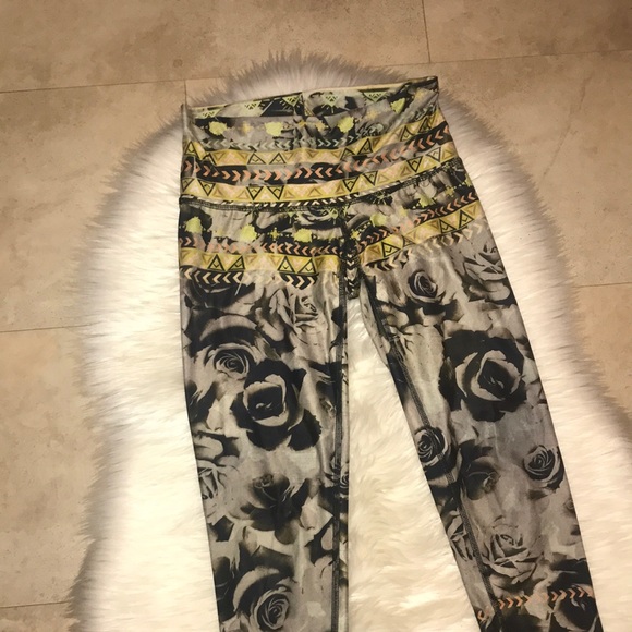 Teeki Desert Rose Pant Leggings - Picture 4 of 9